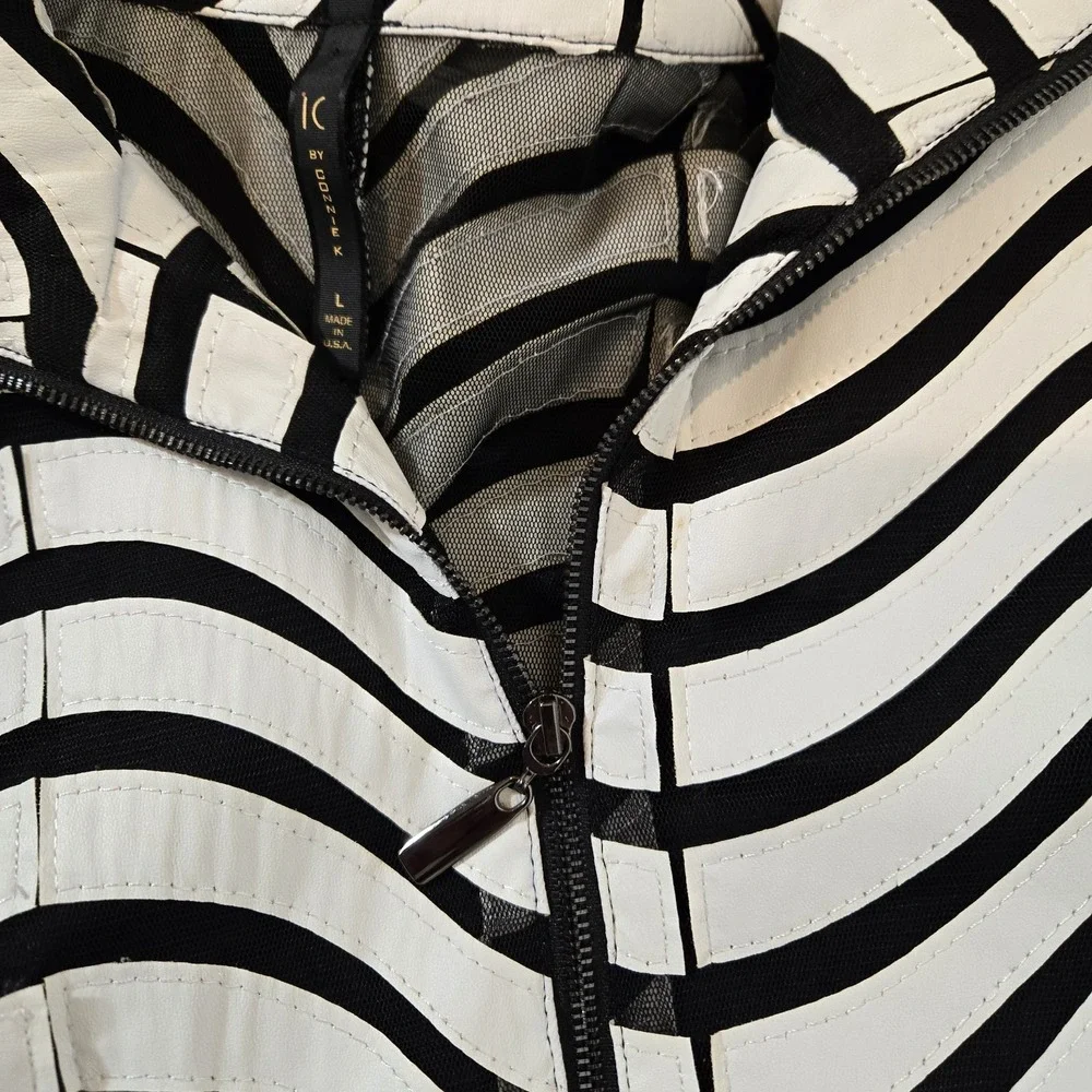 IC by Connie K Black and White Fit And Flare Zippered Jacket Size Large Mesh And